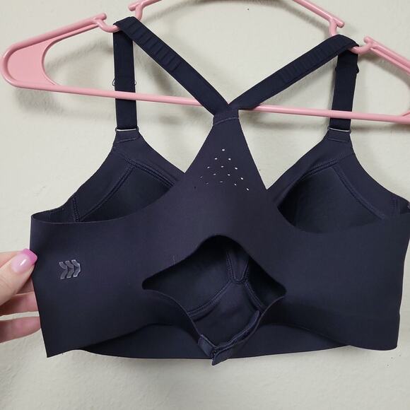 All In Motion Womens Black Adjustable Strap Racer Back Sports Bra Size Small - Picture 2 of 4